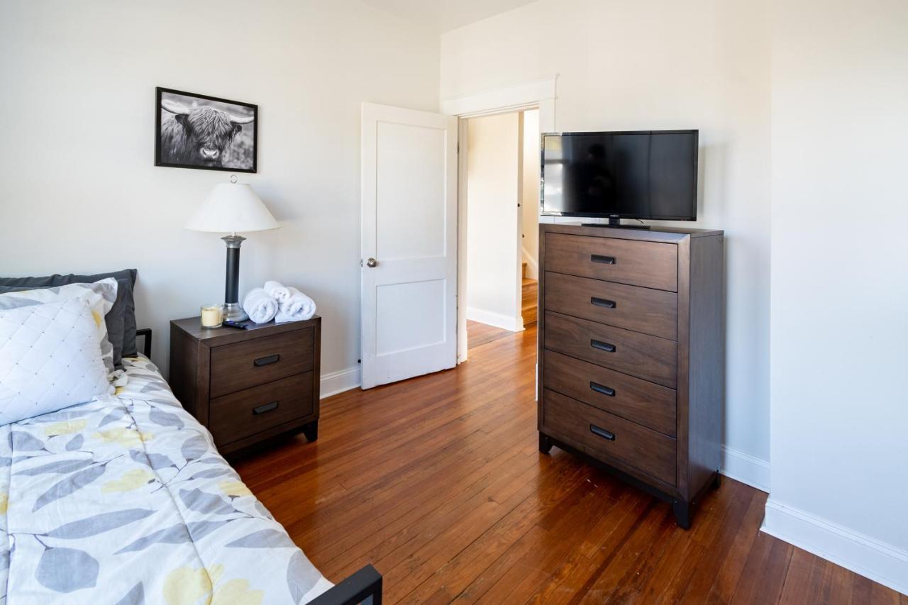 Contemporary 3-Bedroom Home With Balcony In Rva Richmond Eksteriør billede